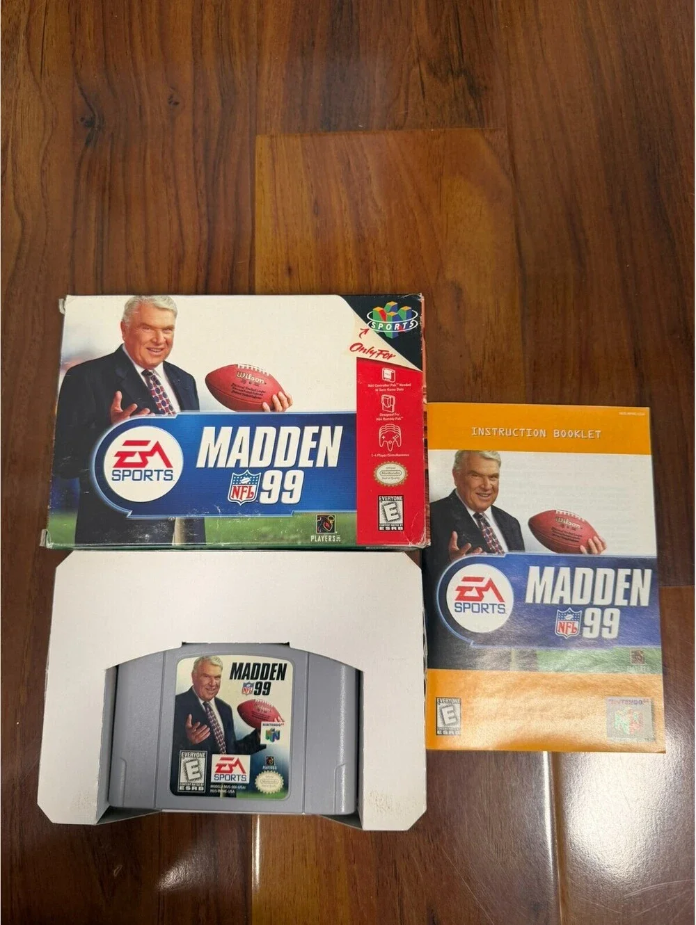 Madden NFL 2000 Nintendo 64 N64 CIB Complete In Box W Manual Authentic Tested